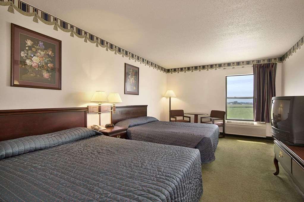 Days Inn By Wyndham Walcott Davenport Buitenkant foto