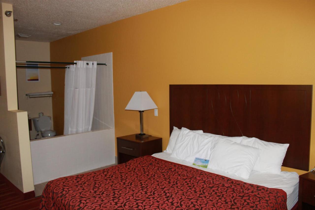 Days Inn By Wyndham Walcott Davenport Buitenkant foto