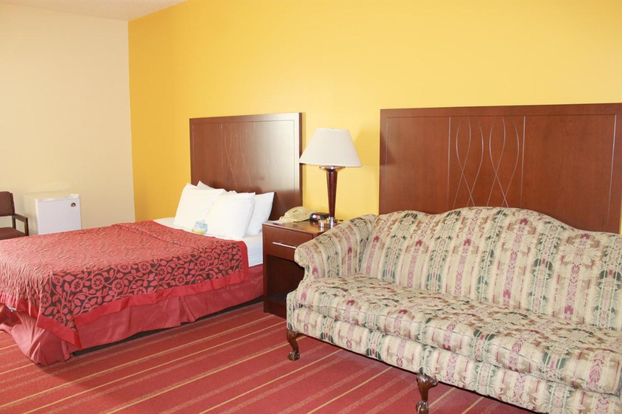 Days Inn By Wyndham Walcott Davenport Buitenkant foto