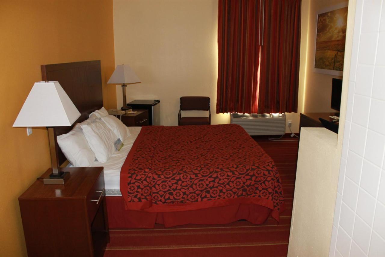Days Inn By Wyndham Walcott Davenport Buitenkant foto