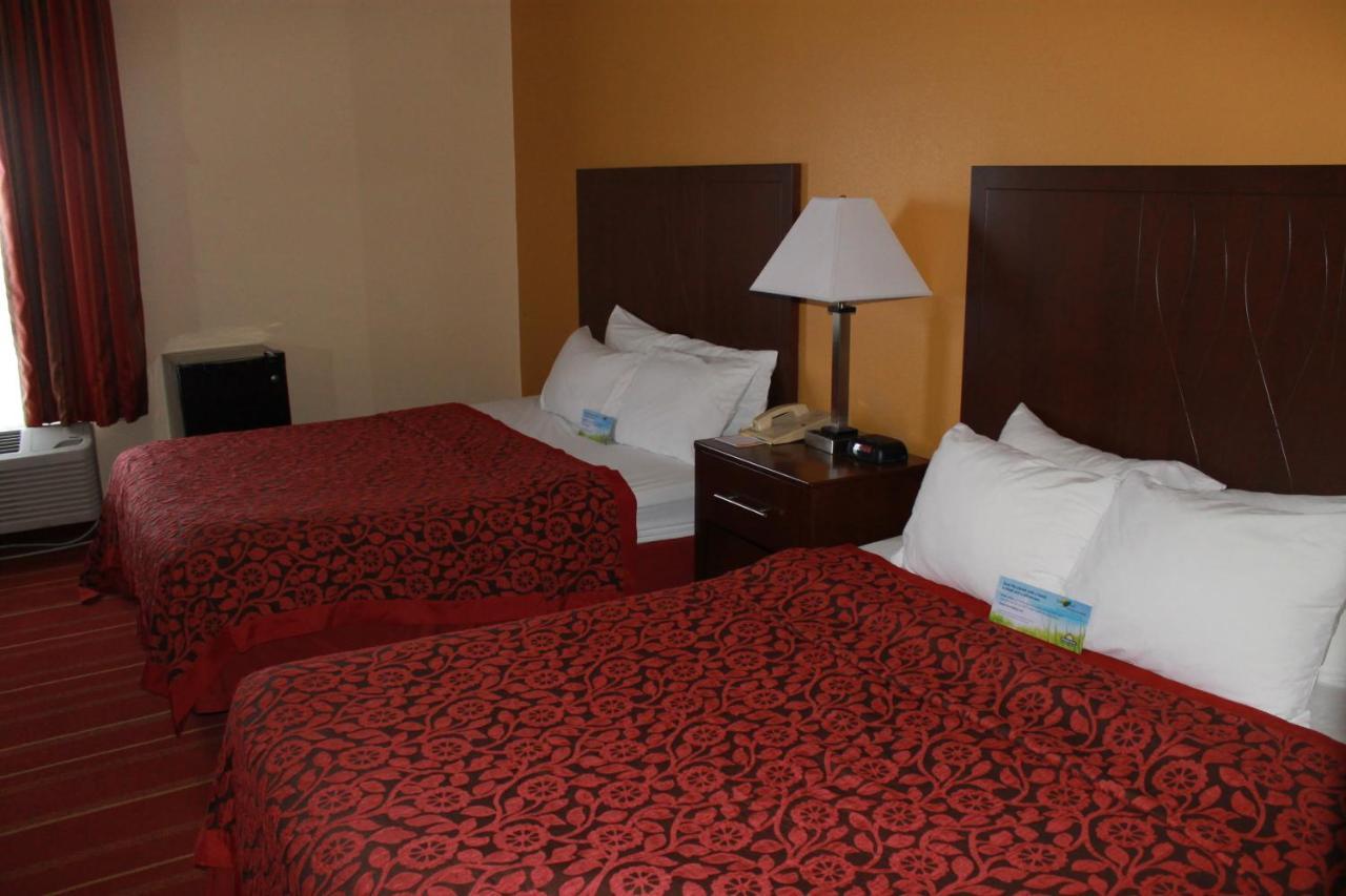 Days Inn By Wyndham Walcott Davenport Buitenkant foto
