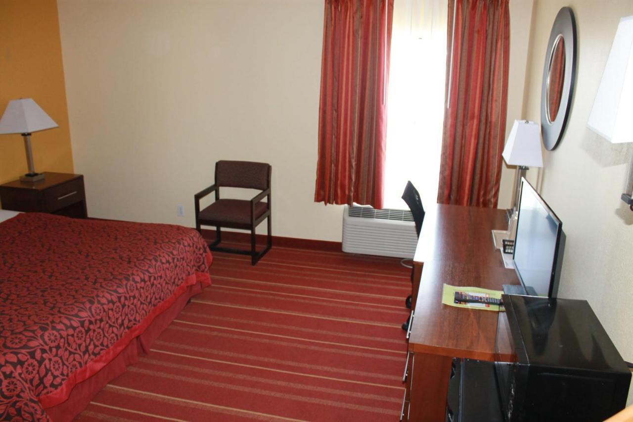 Days Inn By Wyndham Walcott Davenport Buitenkant foto